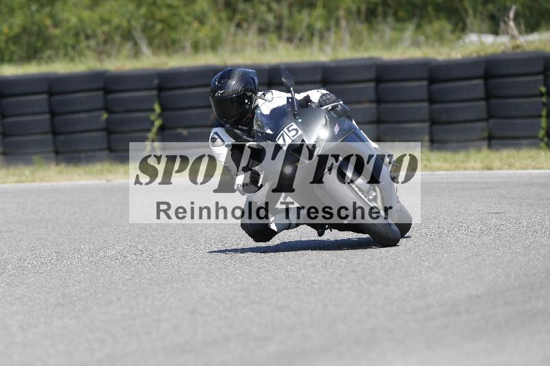 Archiv-2025/48 25.08.2025 Cornu Master School ADR/gruen-vert/75